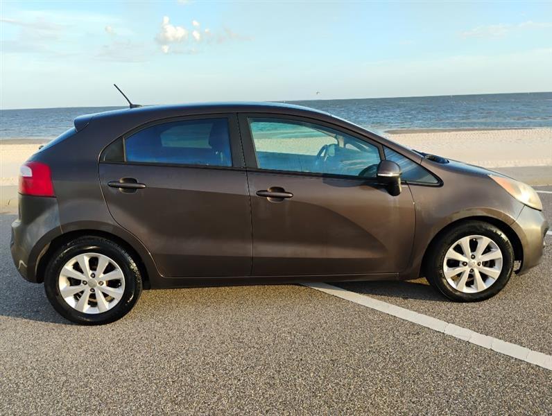 kia rio 5-door 2013 KNADN5A39D6241466 image kia rio 5-door 2013 KNADN5A39D6241466 image